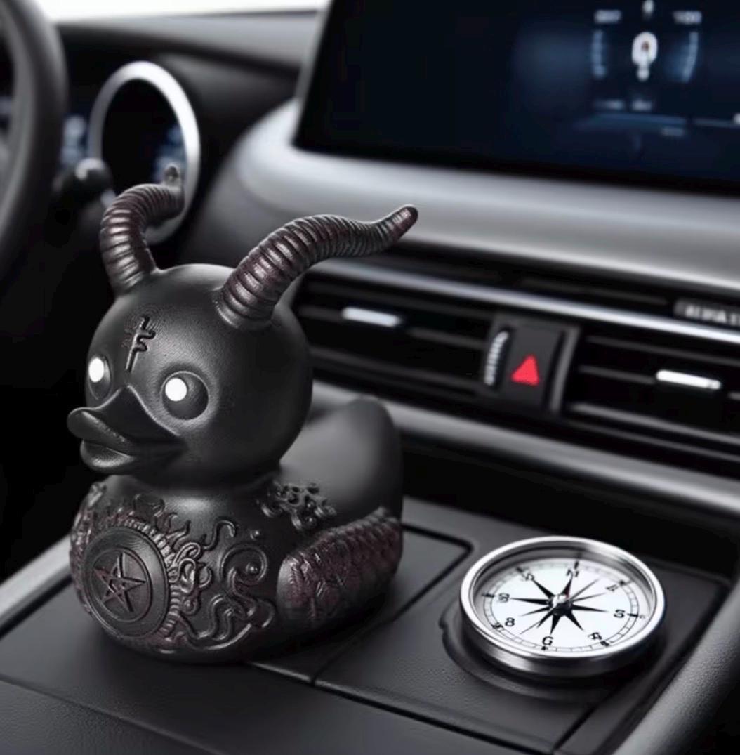 Large Resin -Gothic Satan Duck Car Dashboard Ornament – Cyberpunk Devil Duck Collectible Desk Decor