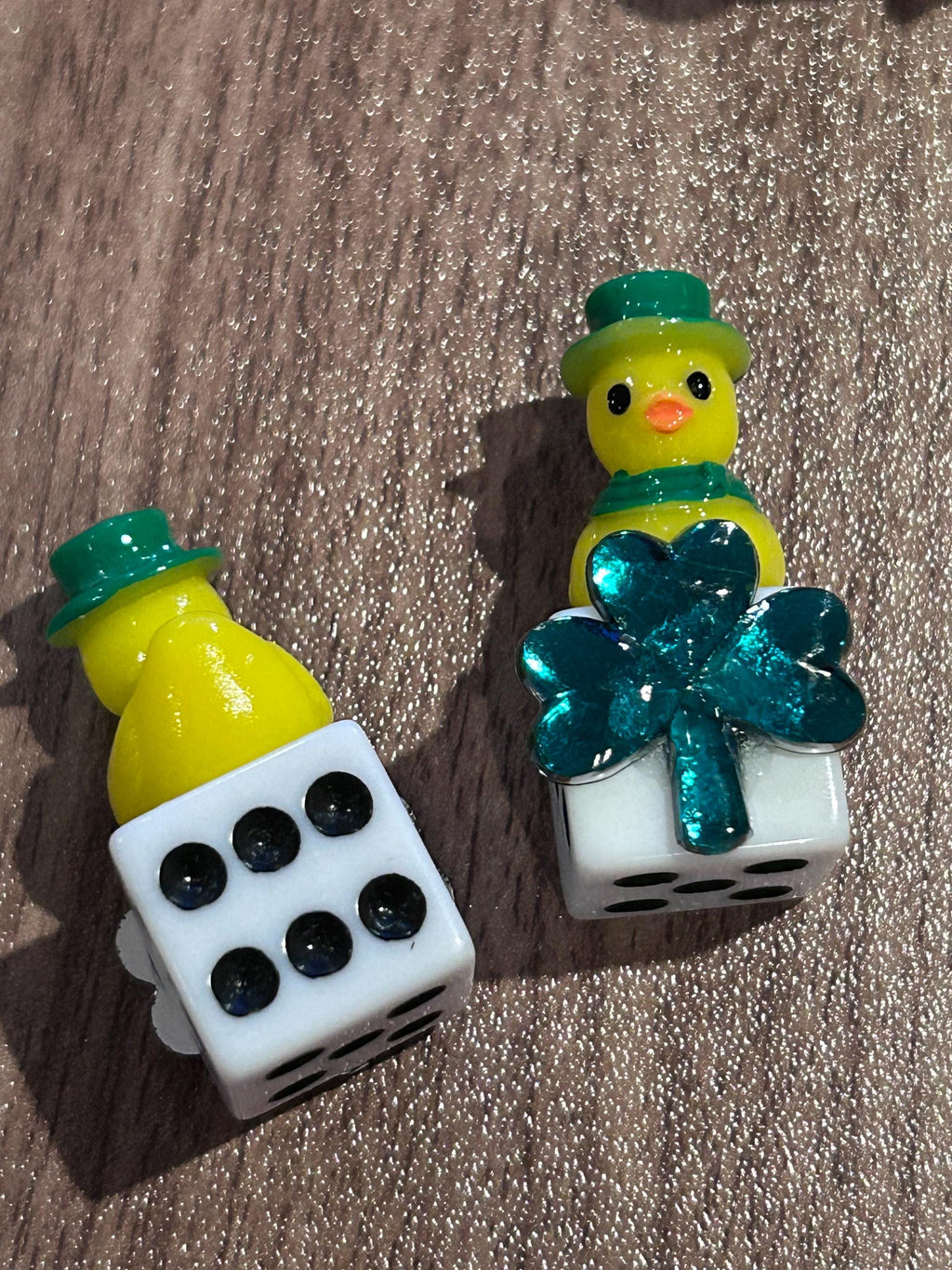 Mini Resin Lucky Duck Dice Set – Set of 6 Shamrock Ducks with Green Hats, St. Patrick’s Day Cruise Ducks, Jeep Ducks, Lucky Charm Decor