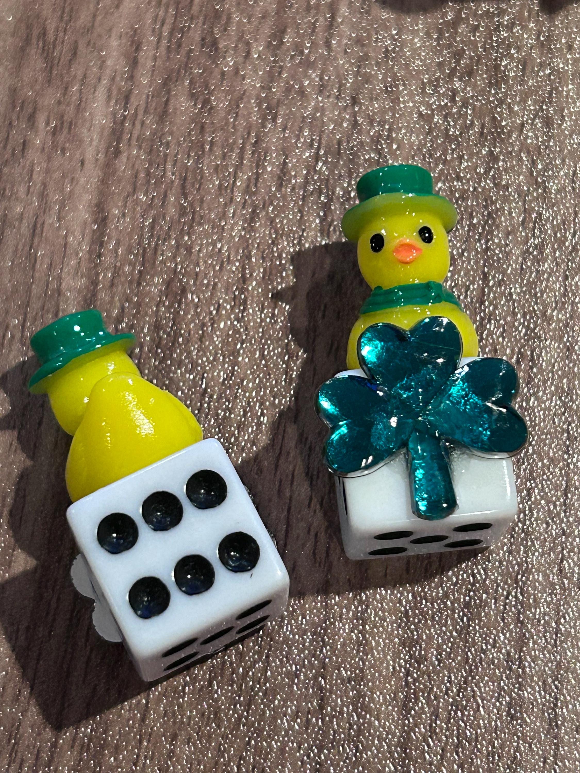 Mini Resin Lucky Duck Dice Set – Set of 6 Shamrock Ducks with Green Hats, St. Patrick’s Day Cruise Ducks, Jeep Ducks, Lucky Charm Decor