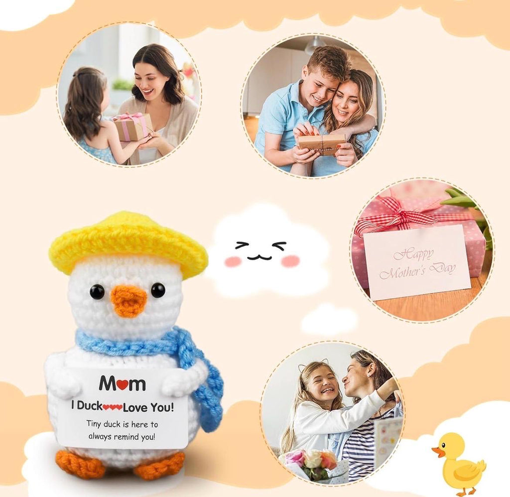 Handmade Crochet Duck for Mom Gift – “Mom I Ducking Love You” Plush Duck Decor, Cute Mother’s Day Gift, Desk Shelf Duck Ornament