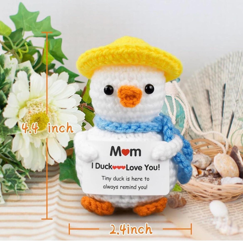Handmade Crochet Duck for Mom Gift – “Mom I Ducking Love You” Plush Duck Decor, Cute Mother’s Day Gift, Desk Shelf Duck Ornament