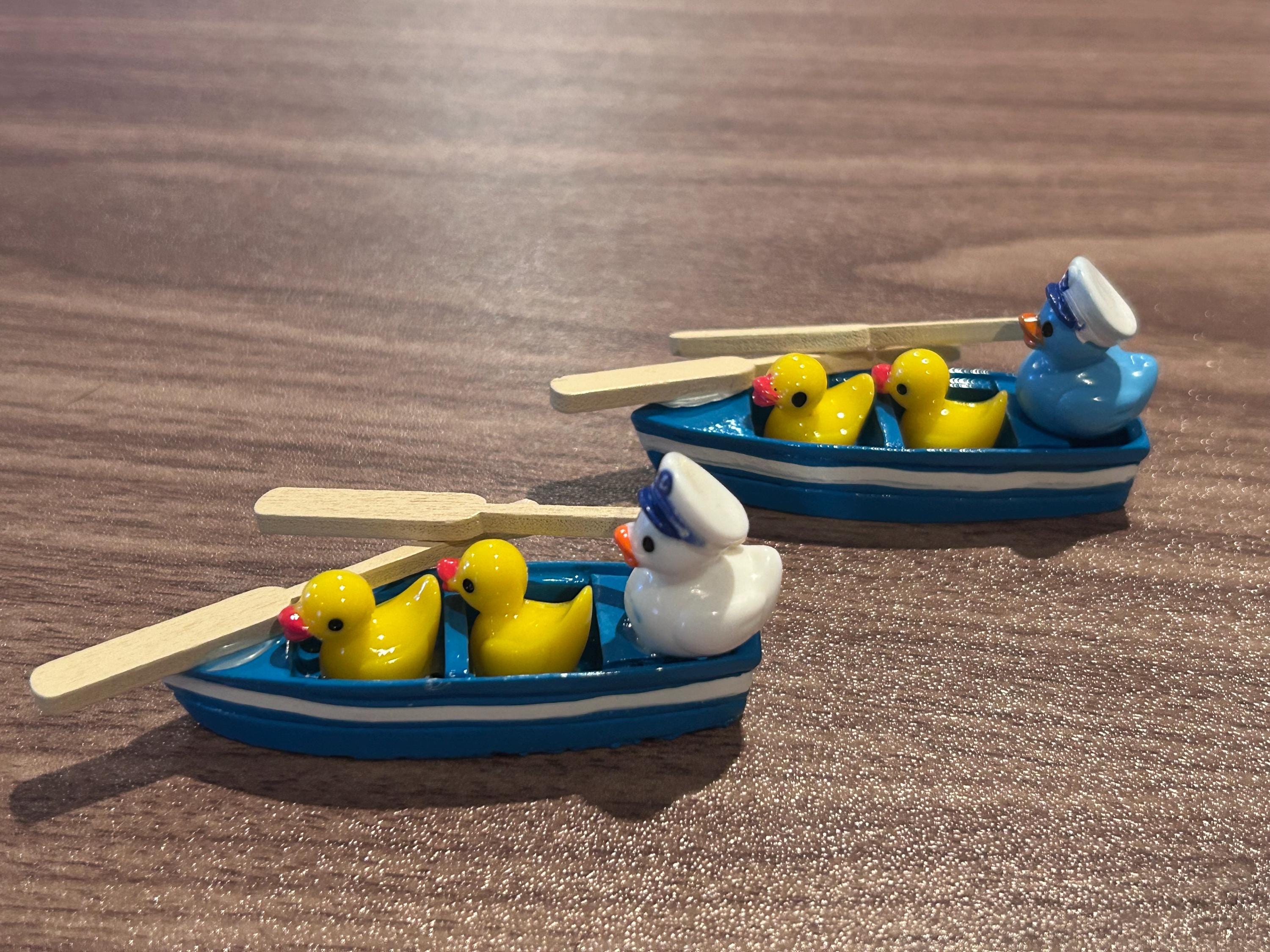 Mini Resin Duck Row Boat Set – Handmade Wooden Boat with Mini Duck Family, Cruise Duck Gift, Nautical Duck Decor, Jeep Duck Accessory, Cute