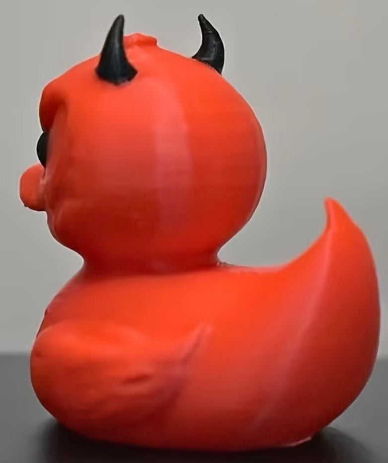 3D Printed Devil Duck – Handmade Red Demon Rubber Duck Style Figurine – Horned Duck Collectible – Halloween Gothic Desk Decor – Duck Gift