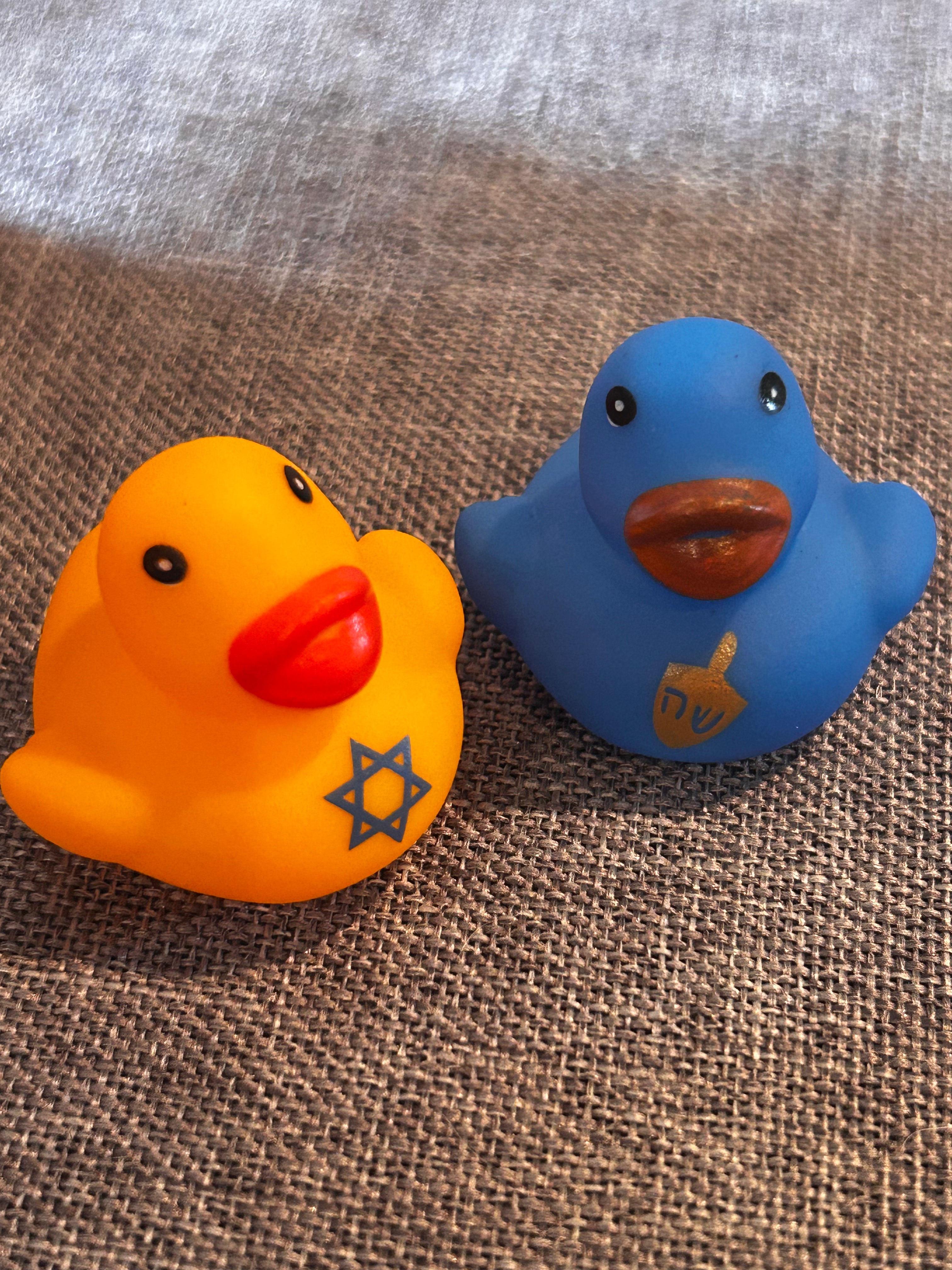 Hanukkah Themed Rubber Duck Gift Set of 8 | 1.4 Inch Ducks with Organza Bags & Ducked Cards | Ready to Gift & Hide | Duck Exchange Favors