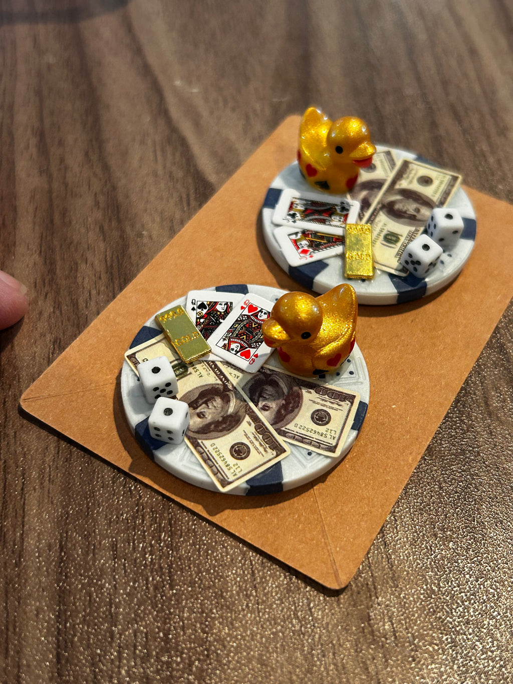 2pc Set White/Blue/Gold Magnetic Mini Resin Duck Poker Chips, Casino Duck Magnets, Poker Night Decor, Mini Duck Collectibles, Casino Lover Gif