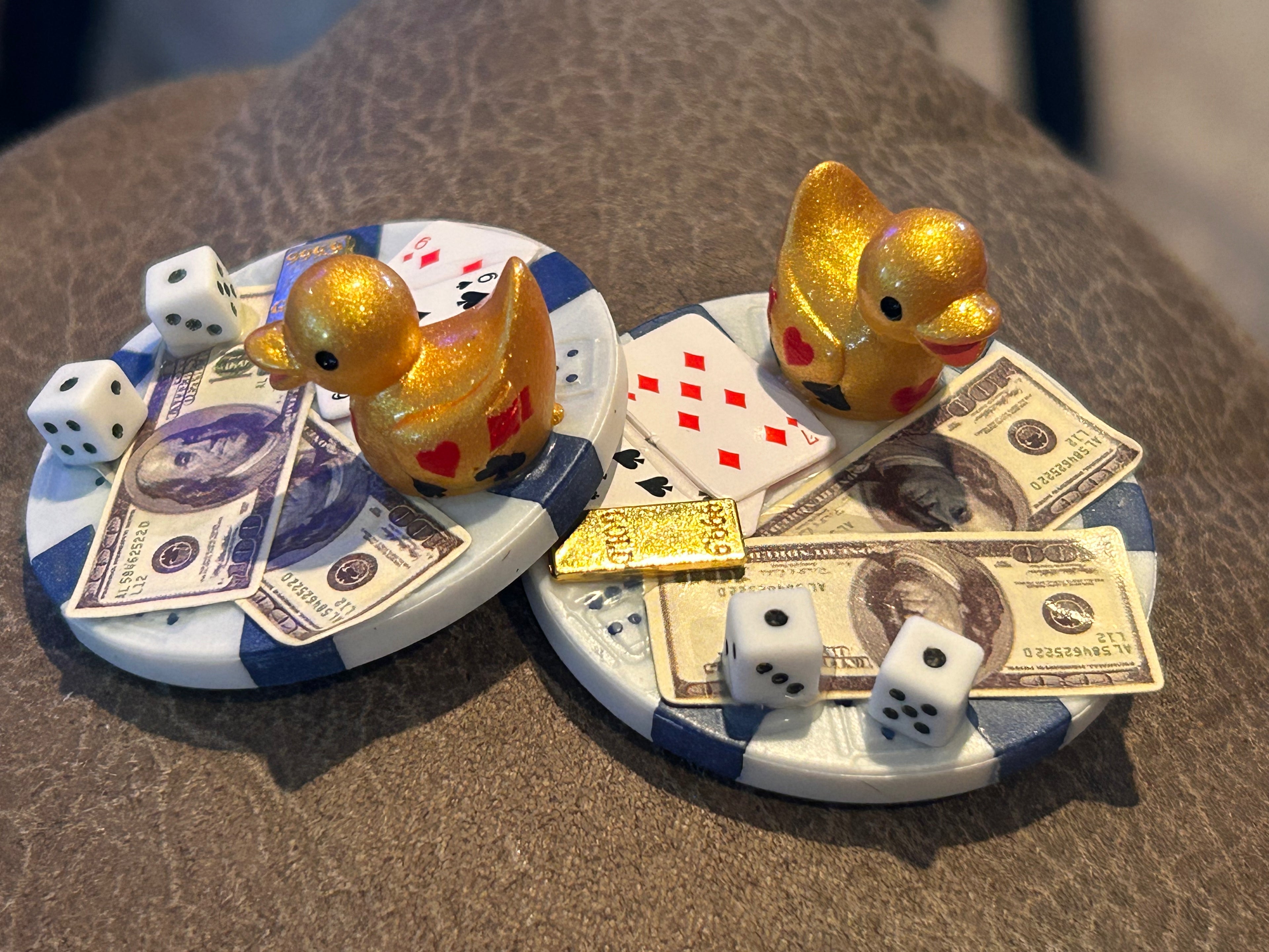 2pc Set White/Blue/Gold Magnetic Mini Resin Duck Poker Chips, Casino Duck Magnets, Poker Night Decor, Mini Duck Collectibles, Casino Lover Gif