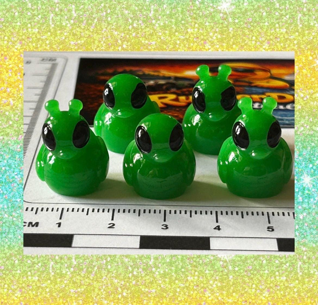 Set of 5, Green Alien Themed Mini Resin Ducks, Magnetic or Non-Magnetic, Optional Personalized Duck Hiding Tags